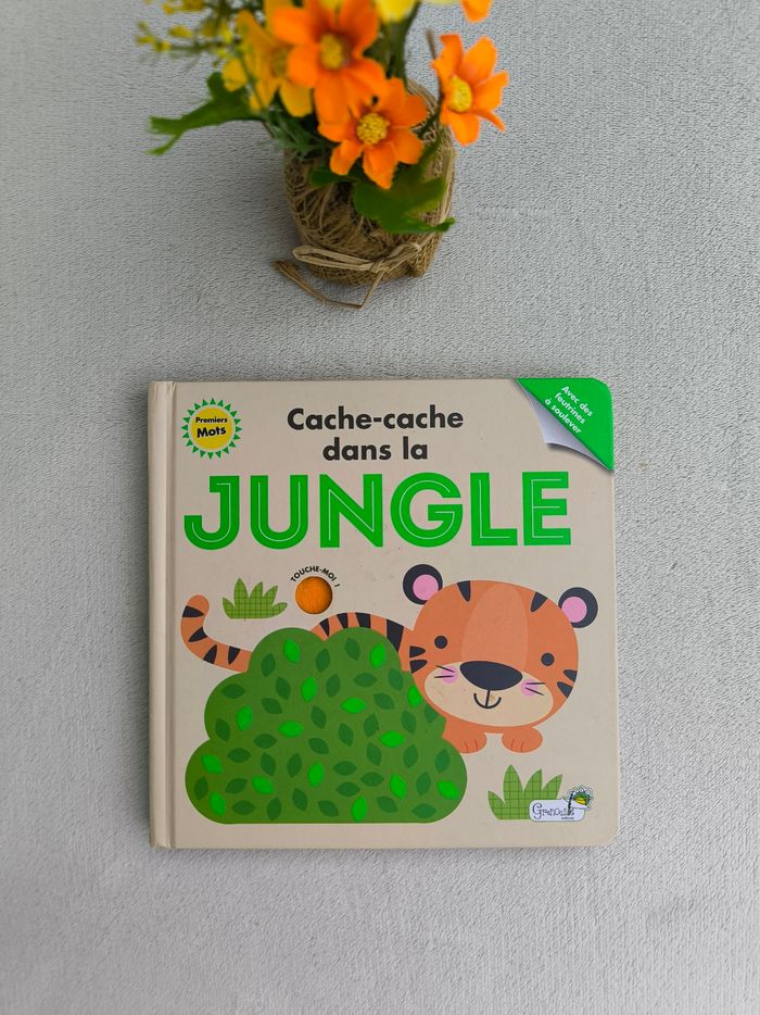 Livre à toucher Cache-cache dans la jungle