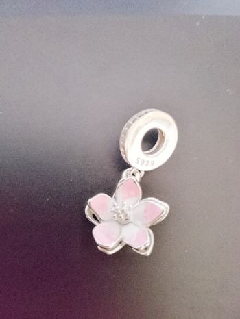 Charm fleur de cerisier neuf