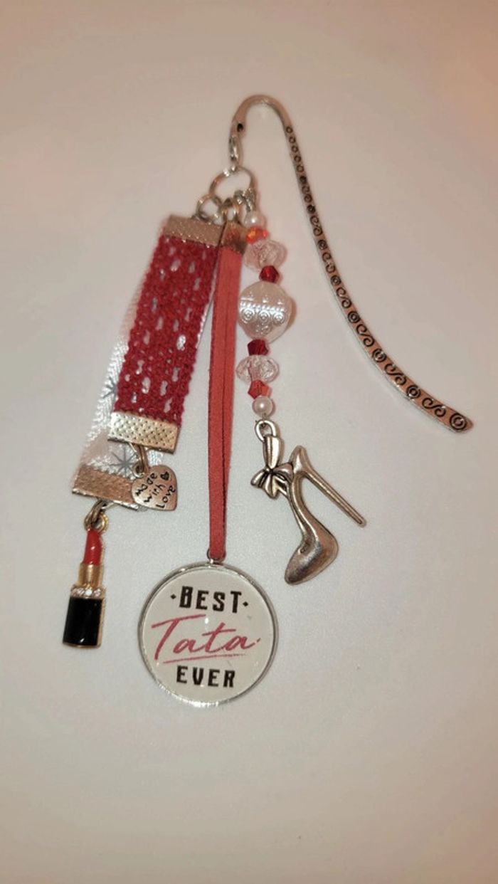 Cadeau tata, bijoux de sac ou marque page " Best tata ever"