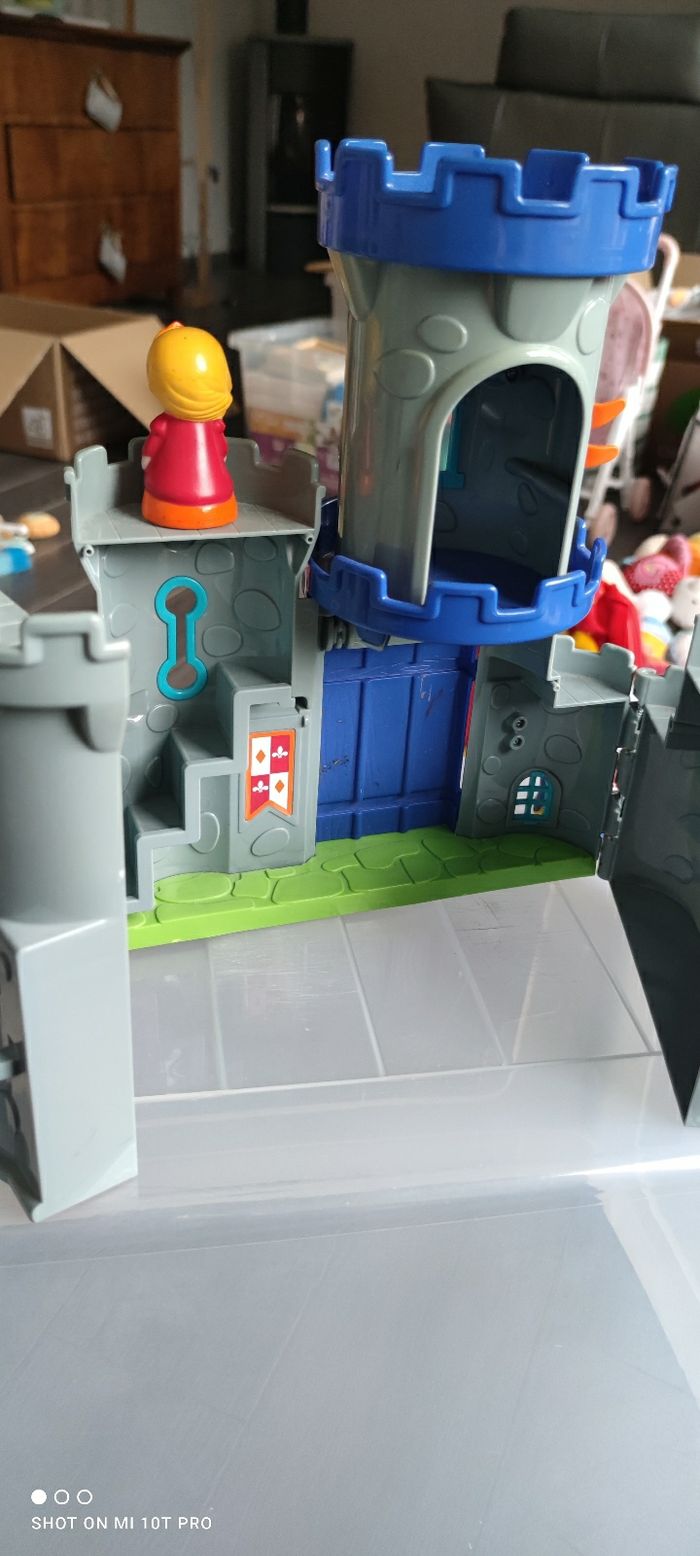 Château fort Fisher Price roi et reine - photo numéro 4