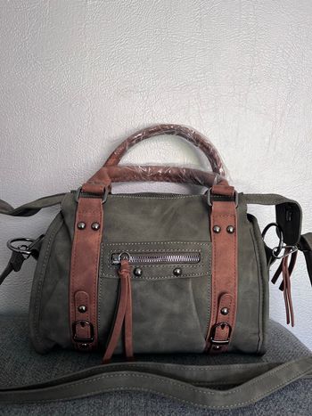 Sac à main avec bandoulière réglable kaki et marron 