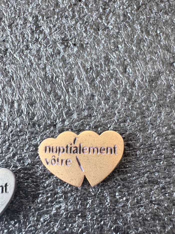 Lot 2 pin’s thème mariage - photo numéro 3