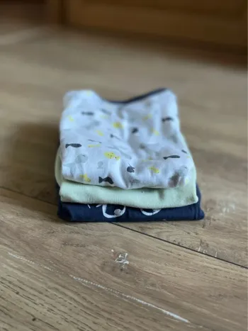 Lot de vêtements