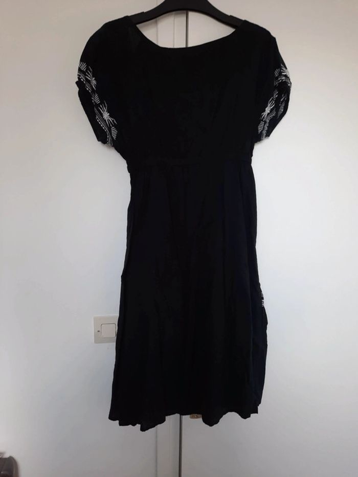 Robe courte - photo numéro 2