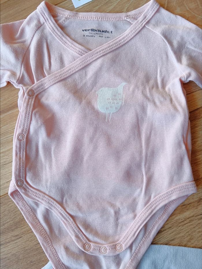 Lot de 3 bodies manches longues. - photo numéro 4