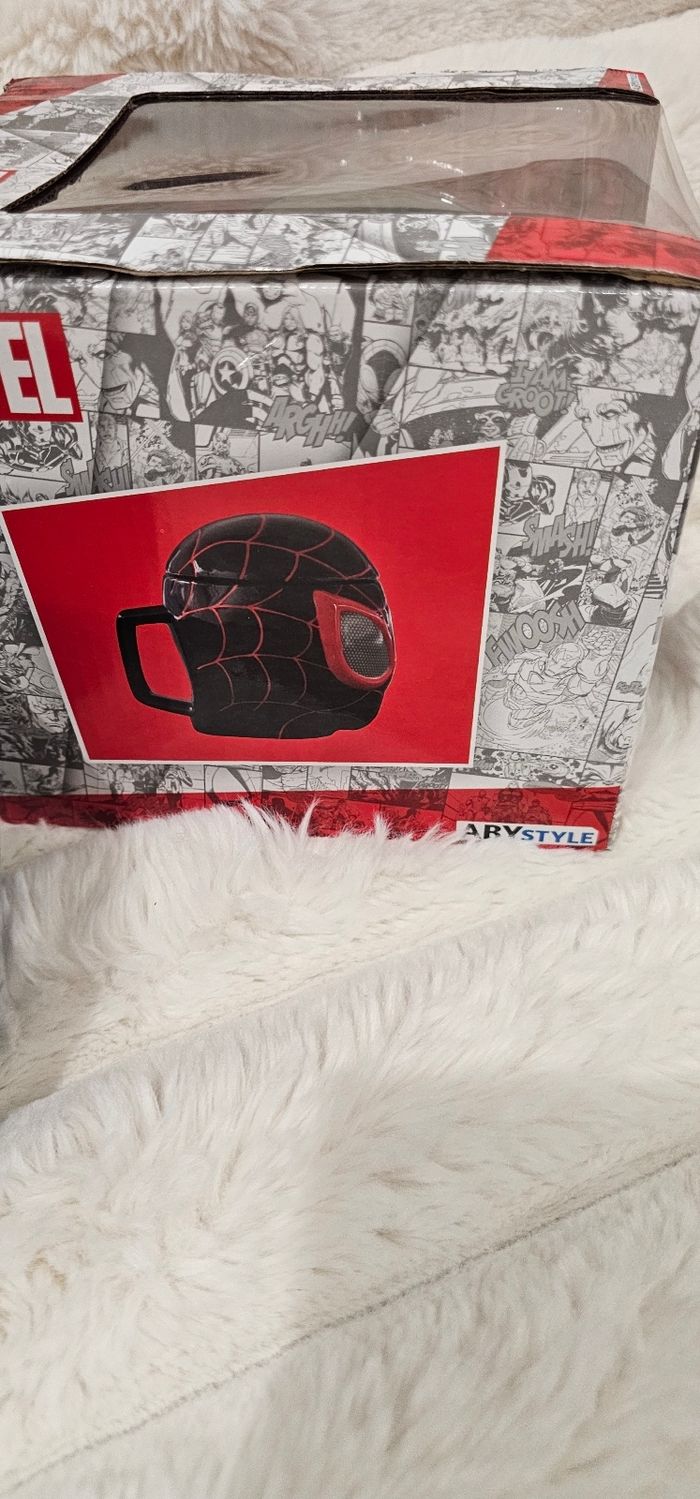 Magnifique mug 3D Spiderman noire & rouge Marvel Neuf - photo numéro 4