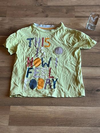 Je vend un tee shirt garcon enfant 6 ans 114 cm très bon état