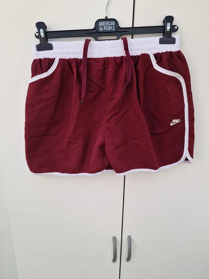 Short De Plage Rouge Bordeau Blanc