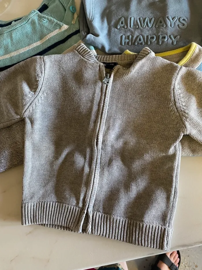 Gilet pull 12 mois - photo numéro 2
