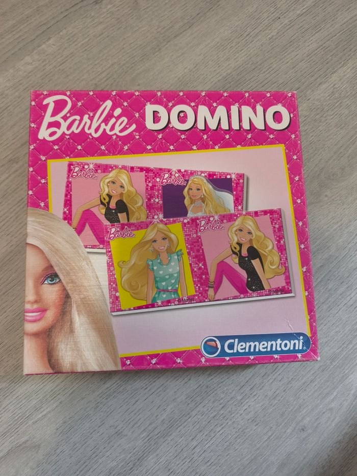 Domino barbie