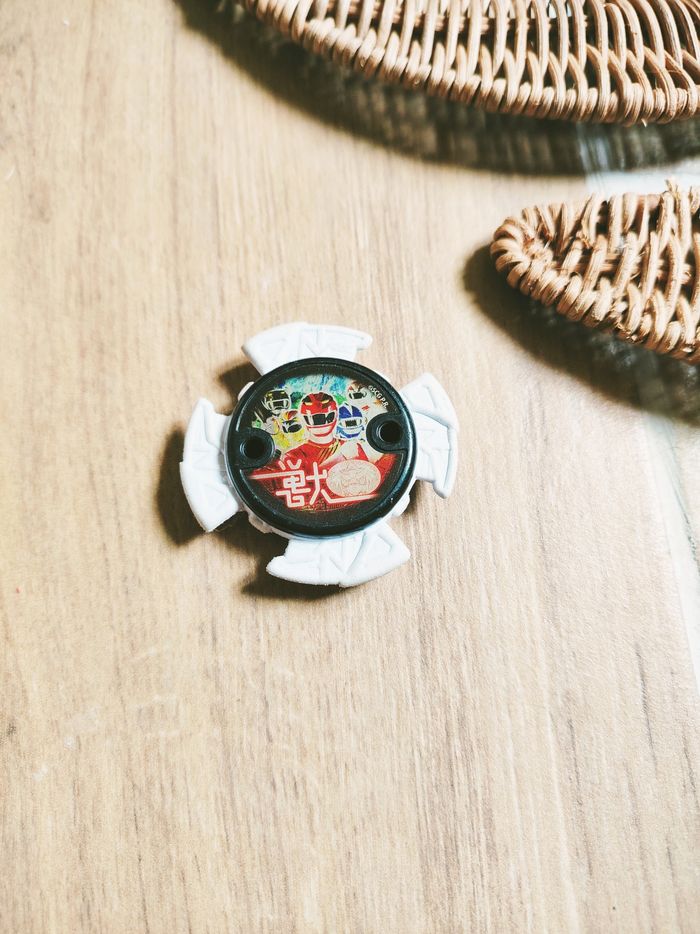 🌟 Power rangers ninja steel étoile ishiban badge en mousse blanche des rangers Wild force