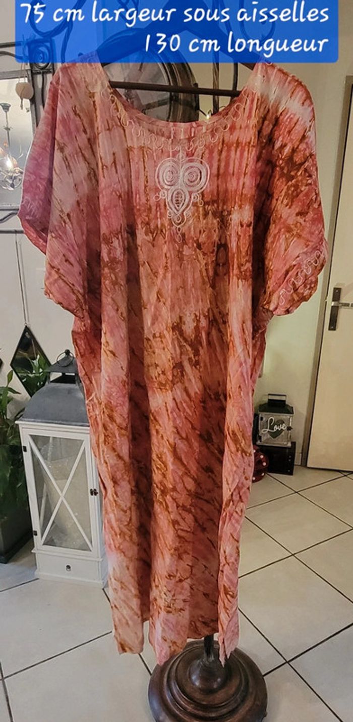 Robe d hôtesse - photo numéro 3