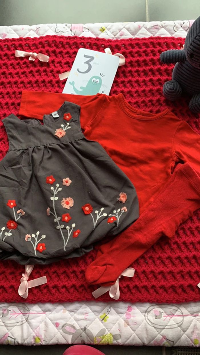 Ensemble robe tee shirt et collant 3 mois