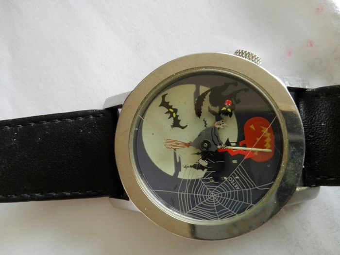 Montre halloween - photo numéro 3
