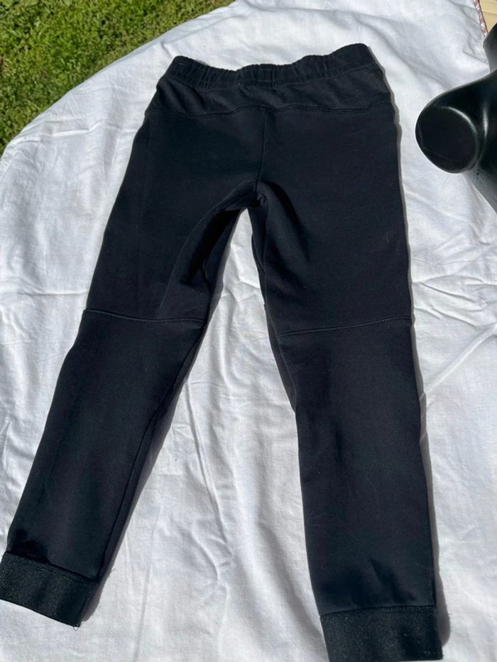 Pantalon de sport noir taille 5-6ans marque Décathlon - photo numéro 2