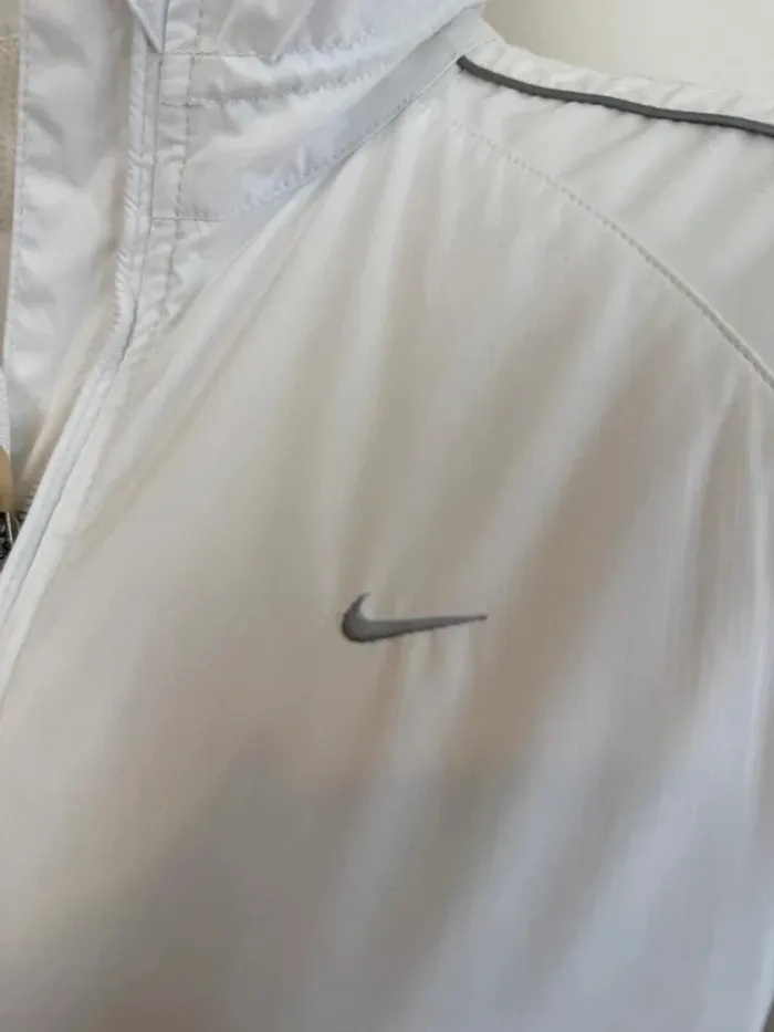 Veste de sport Nike Clima fit femme blanche logo brodé taille M - photo numéro 3