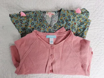 Lot Robe DPAM et Gilet Obaïbi 23 mois- Printemps/été