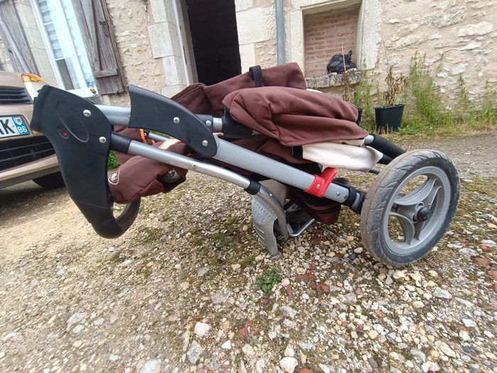 Poussette 3 roues - photo numéro 12