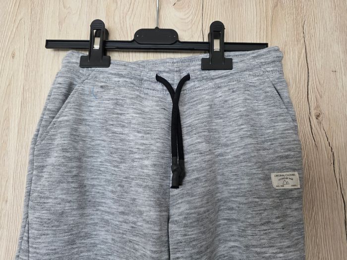 BAS DE JOGGING GARÇON GRIS CHINÉ 8ANS KIABI - photo numéro 3