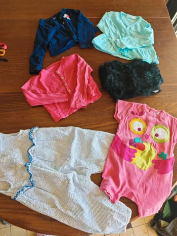 Lot n°13: vêtement bébé 12 mois