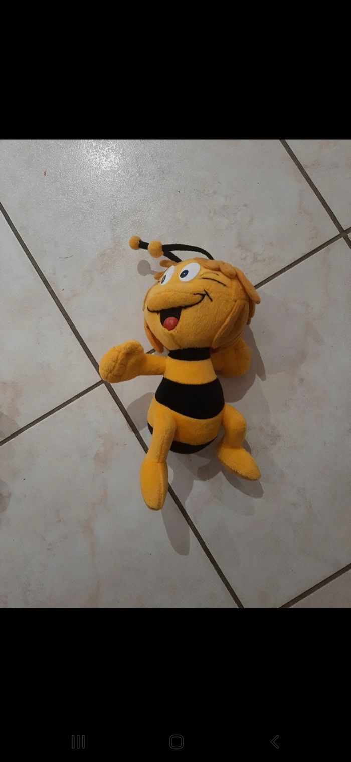 peluche dysney maya abeille
