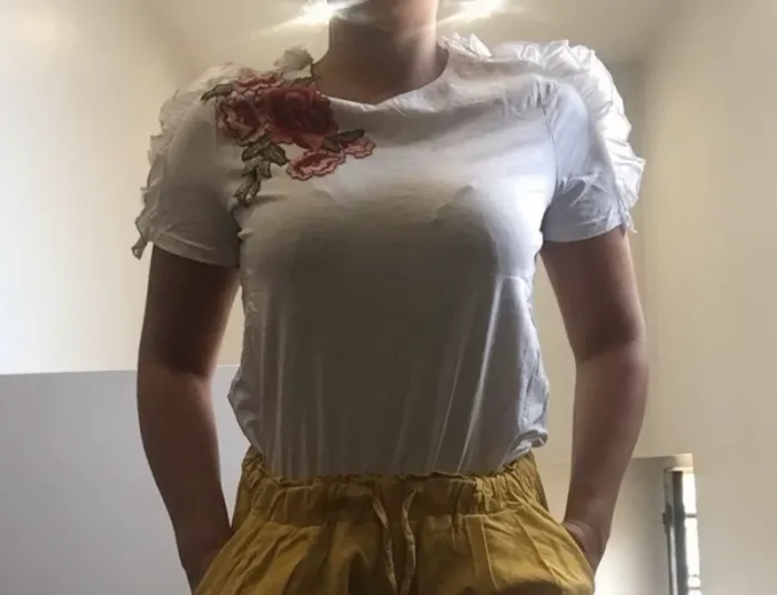 Tee shirt blanc brodé fleurs