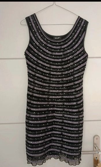 Robe noir à strass t.38