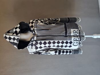 Veste zippée à capuche GV Paris