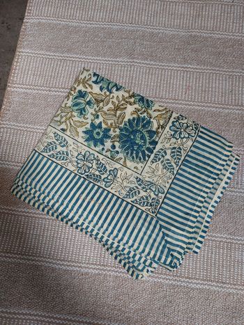 Paréo block print bleu canard La p'tite  cachottière