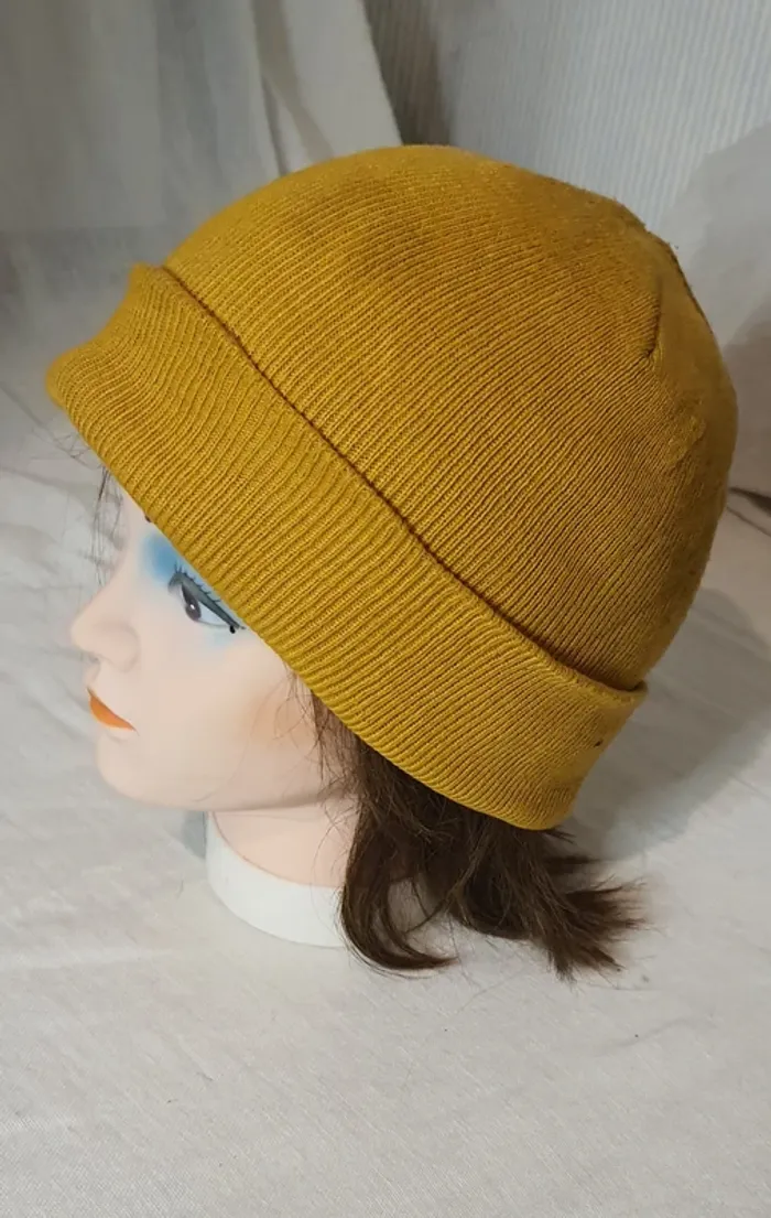 Bonnet adulte mixte moutarde "Hologramme" T.U. - photo numéro 2