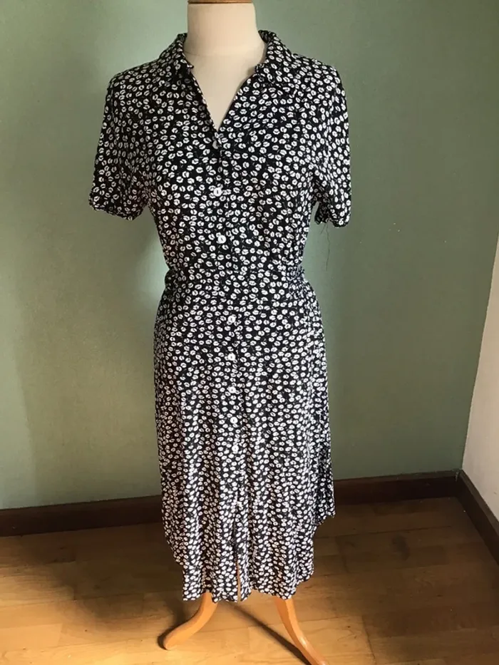 Robe manches courtes noir et blanche