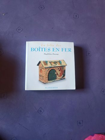 Livre la folie des boîtes en fer