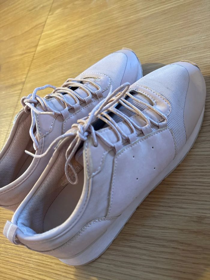 Basket rose Pull & Bear taille 38 - photo numéro 2