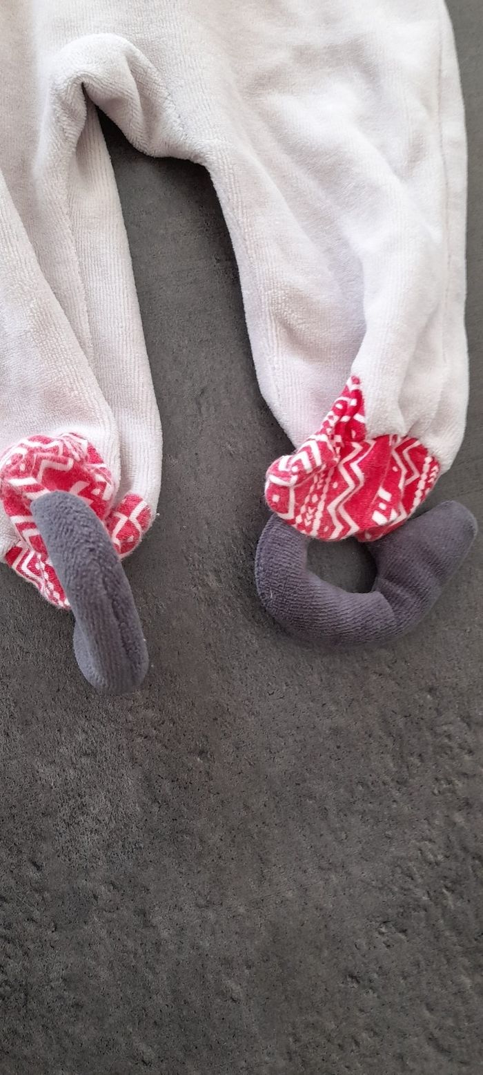 3 mois pyjama Noel patins - photo numéro 3