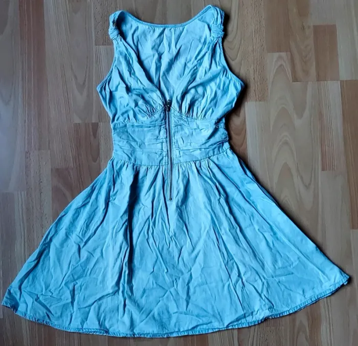 Robe bleue claire S/M - photo numéro 4