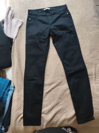 Jeans noir elasthane femme neuf sans bouton et sans fermeture 