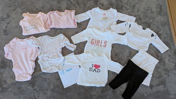 Lot bébé fille 1 mois