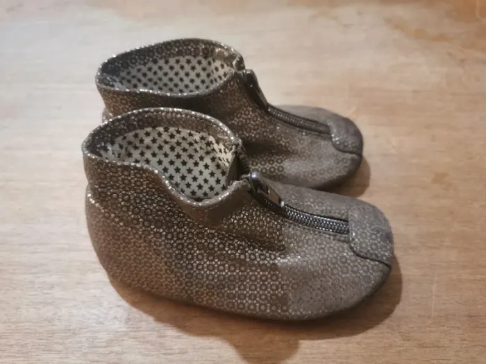 🌼 Chaussons Pom d’Api Mini Zip T23 – brillants, étoiles, confort & style ⭐ - photo numéro 3