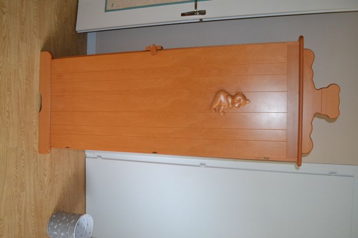 Meubles pour chambre bébé : lit armoire commode fait par un ébéniste - photo numéro 3