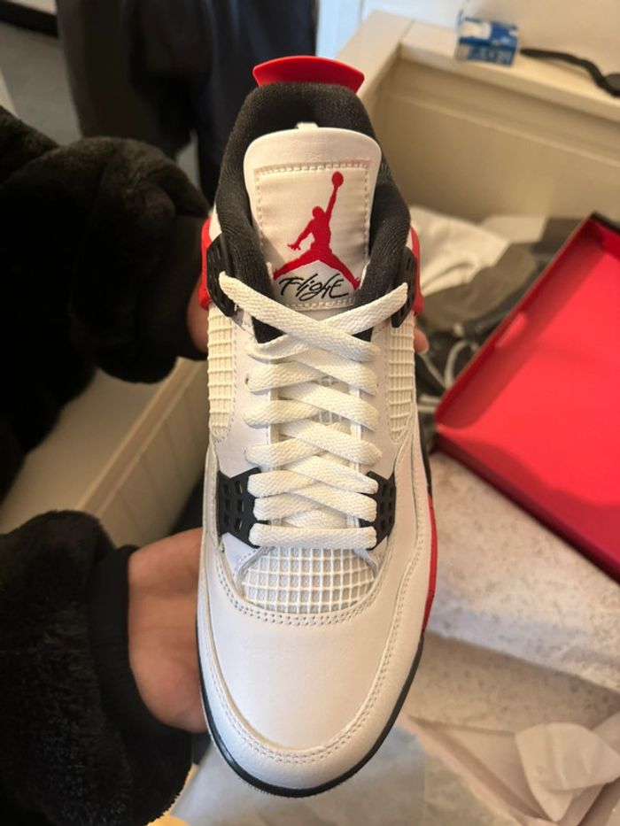 Air Jordan 4 Retro Red Cement Taille 42 - photo numéro 3