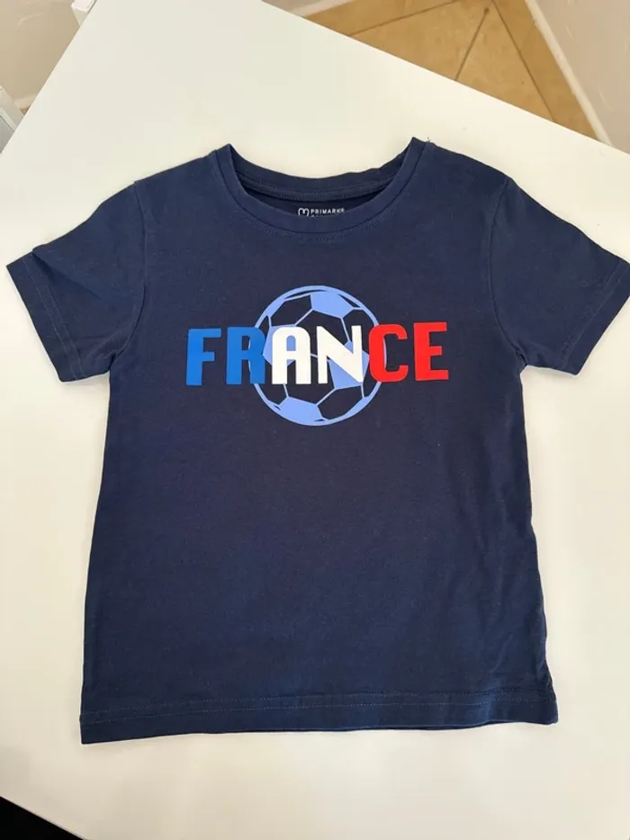 TEE shirt