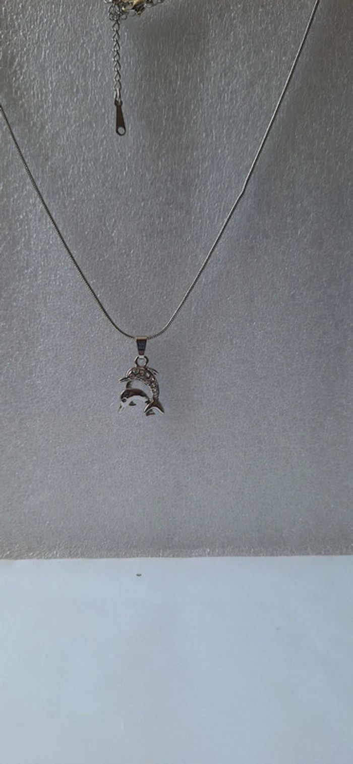 Collier pendentif dauphin et son petit - photo numéro 3