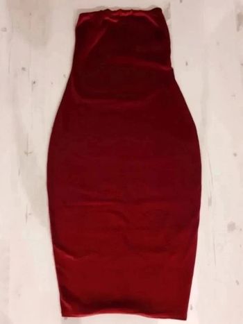 Robe de fête bustier midi rouge Boohoo 38