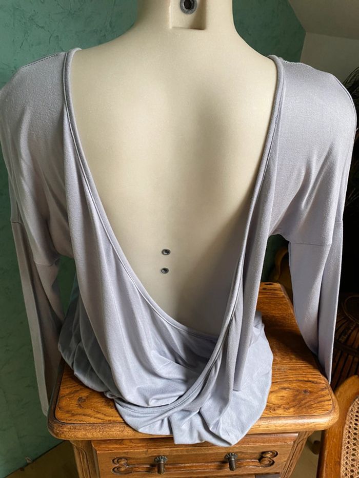 Tu shirt manches longues dos nu