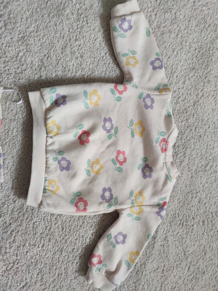 Ensemble fleuri 6 mois bébé fille - photo numéro 5