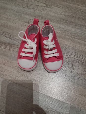 Paire de basket chaussures rose et blanc