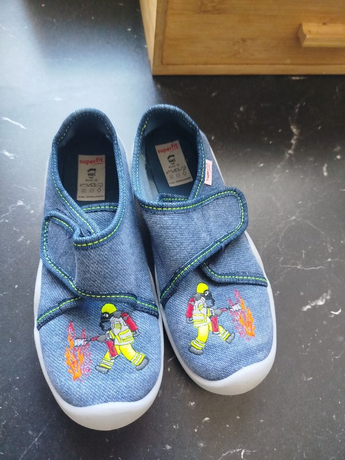 Chaussons superfit motif pompier 28