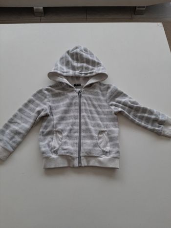 Sweat capuche garçon kiabi taille 24 mois