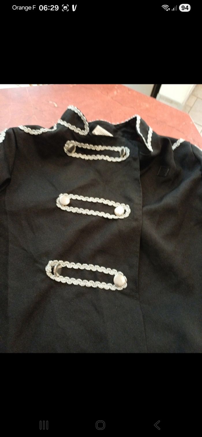 Déguisement taille 4 / 6 ans - photo numéro 3