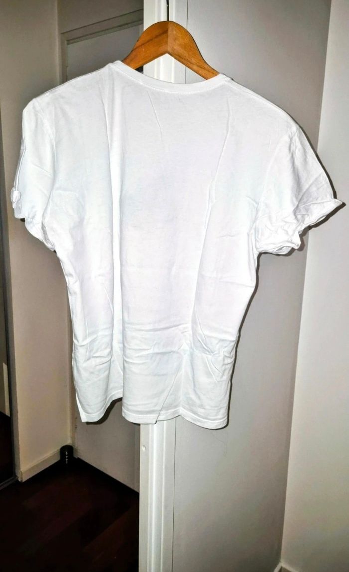 Tee-shirt blanc motif et sequins - photo numéro 3